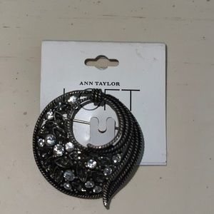 Ann Taylor loft brooch NWT